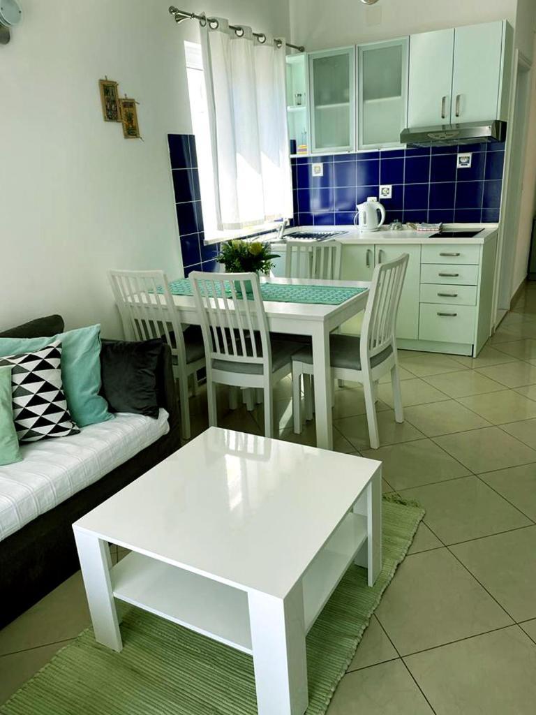 Apartments Ivandic Tučepi エクステリア 写真