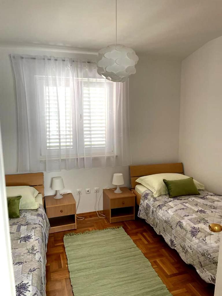 Apartments Ivandic Tučepi エクステリア 写真