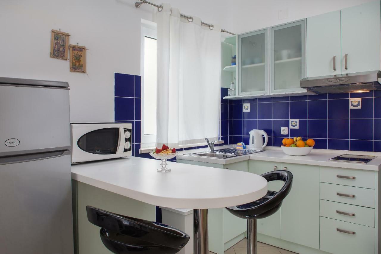 Apartments Ivandic Tučepi エクステリア 写真