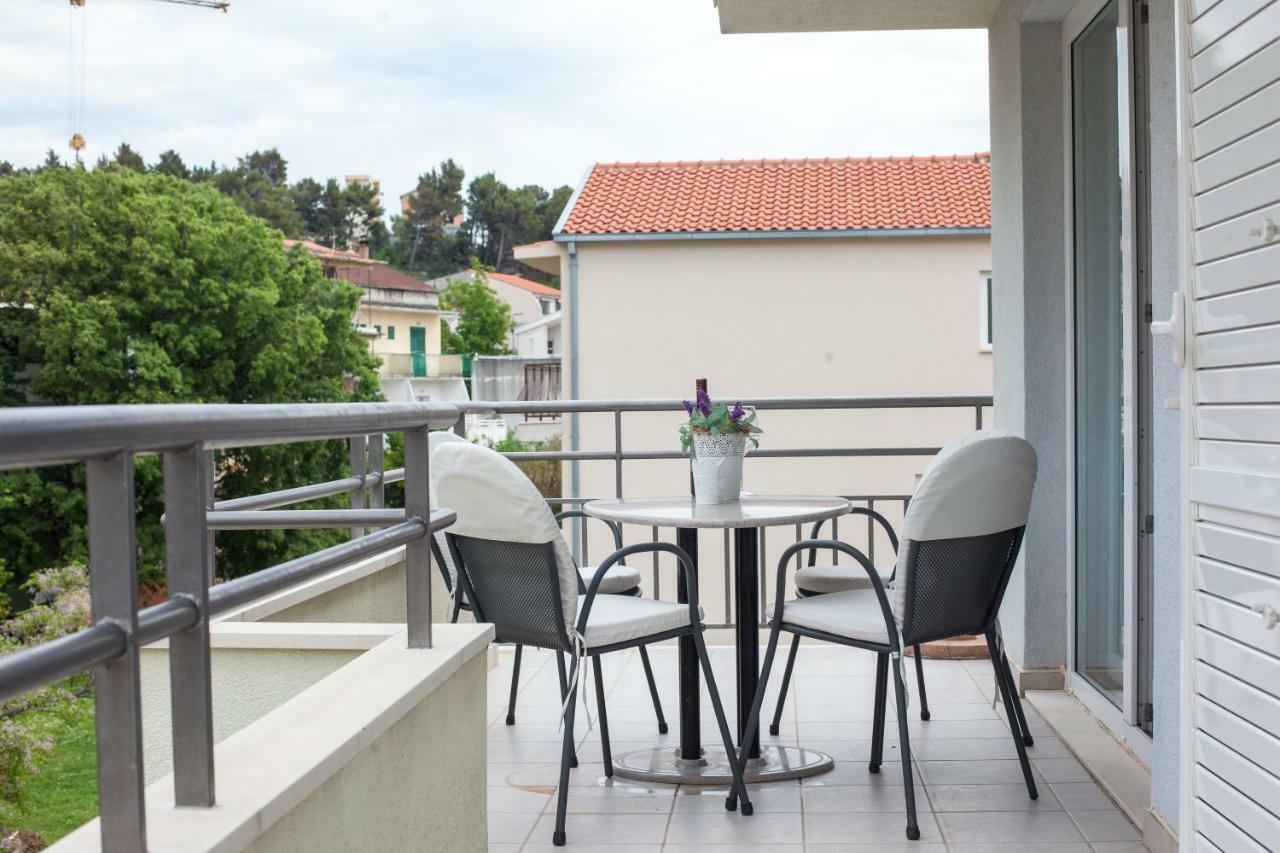Apartments Ivandic Tučepi エクステリア 写真