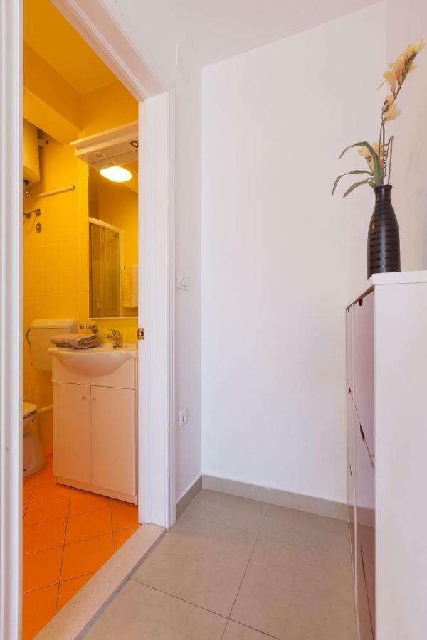Apartments Ivandic Tučepi エクステリア 写真