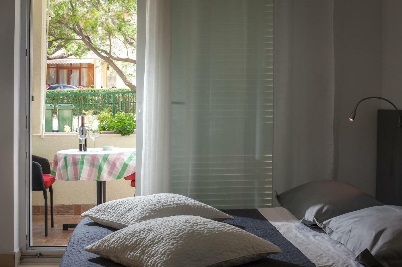 Apartments Ivandic Tučepi エクステリア 写真